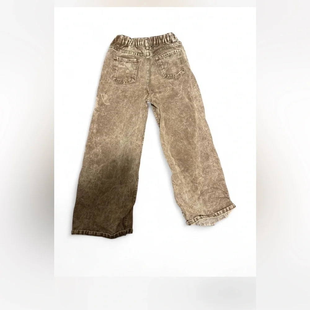 Y2K & Retro: Y2K Aesthetic Girl tan embroidered jeans